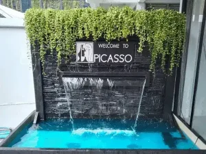 Picasso Massage